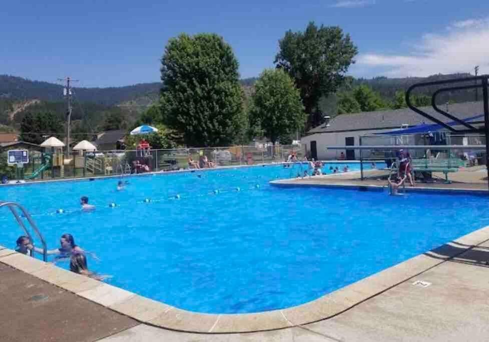 Penthouse Mountain Haven With Community Spa Room Kellogg Kültér fotó